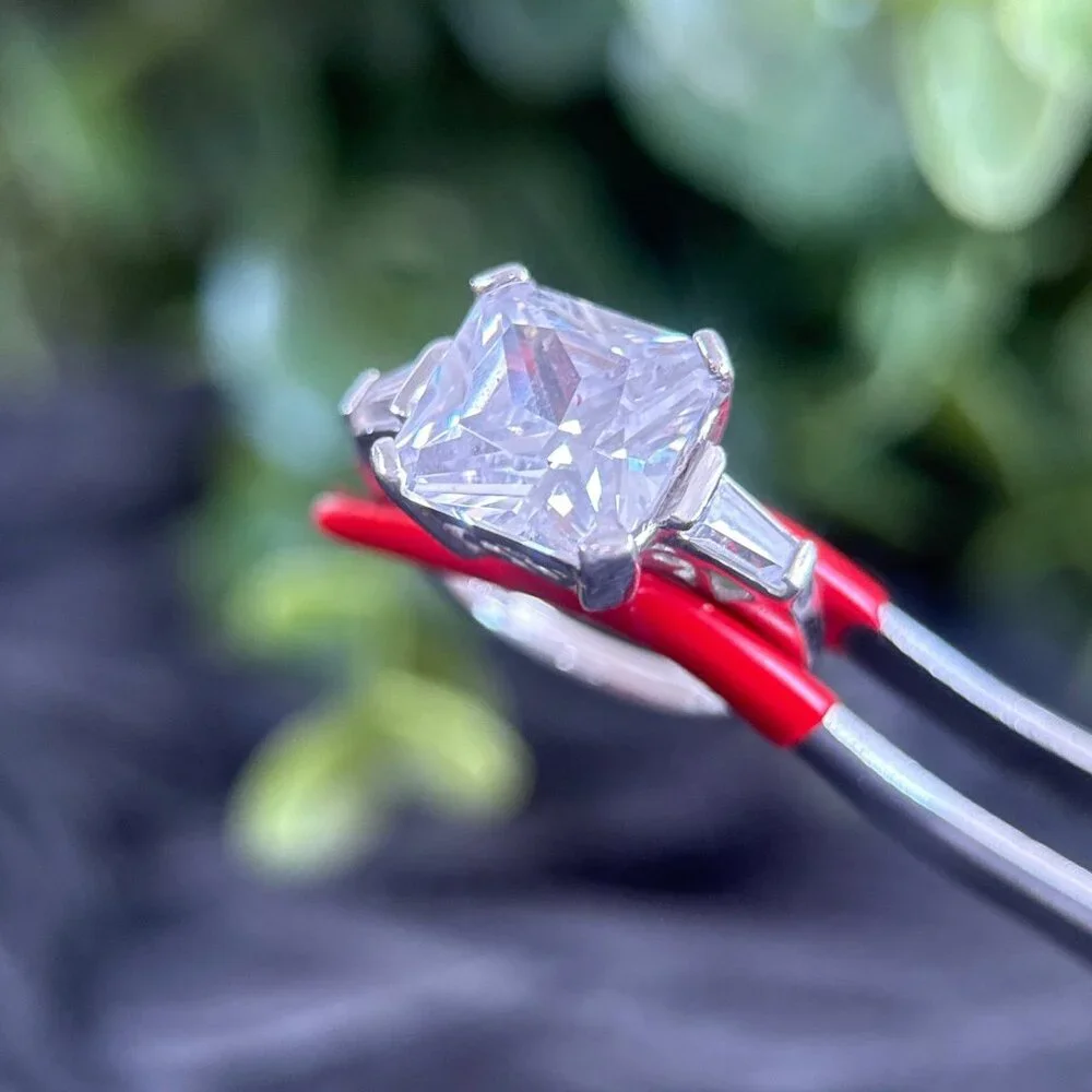 Sparkling‎ 3-Czs Silver 925 Ring